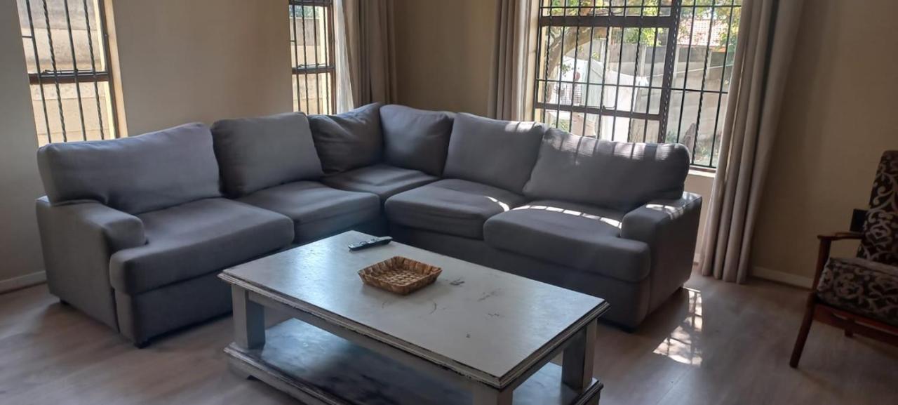Entire 4 Bedroom House In Midrand, Johannesburg Randjesfontein Exterior foto